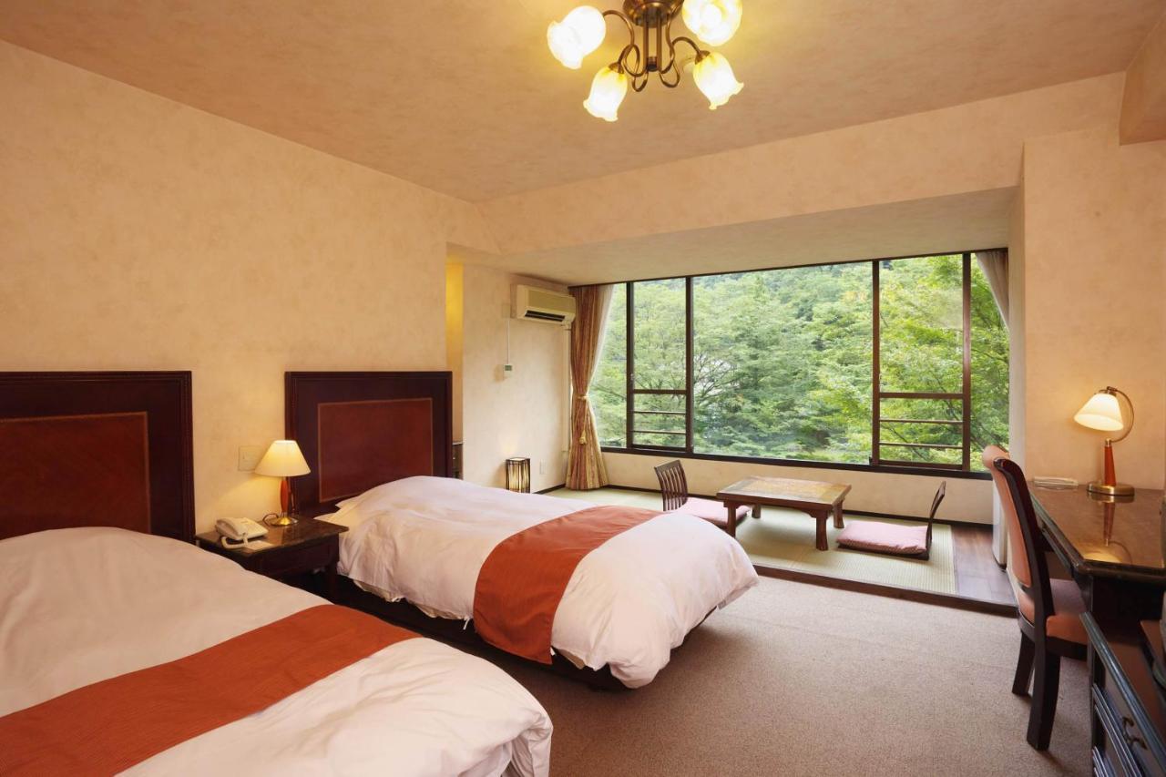 Tonosawa Quatre Saisons Hotel Hakone Bagian luar foto